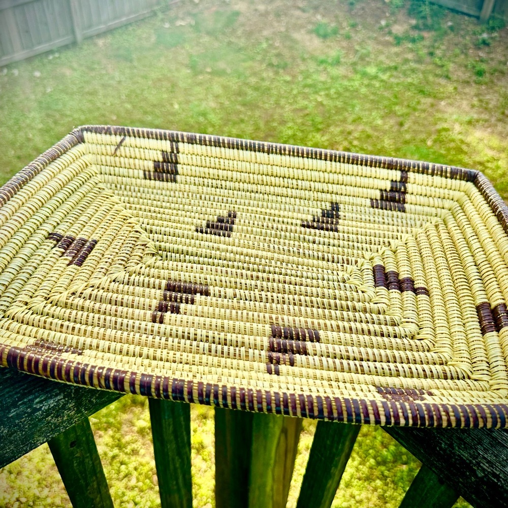 Handwoven Senegalese Kitchen tray - Picture 8 of 9